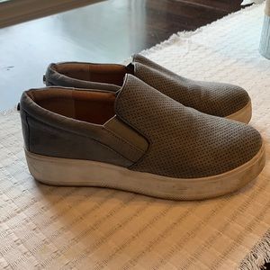 Steve Madden Gray Suede Platform Slip-on